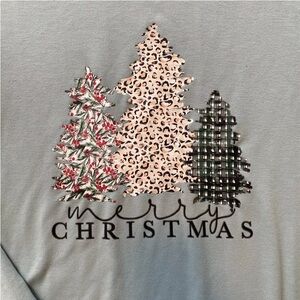 Merry Christmas Trees Size Large Women's Green Pullover Long Sleeve Sweatshirt